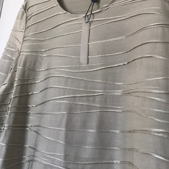 3/4 Top - Picture 3 of 4